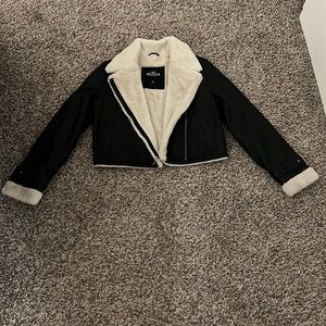 Hollister Cropped Faux Fur Lined Faux Leather Jacket - M